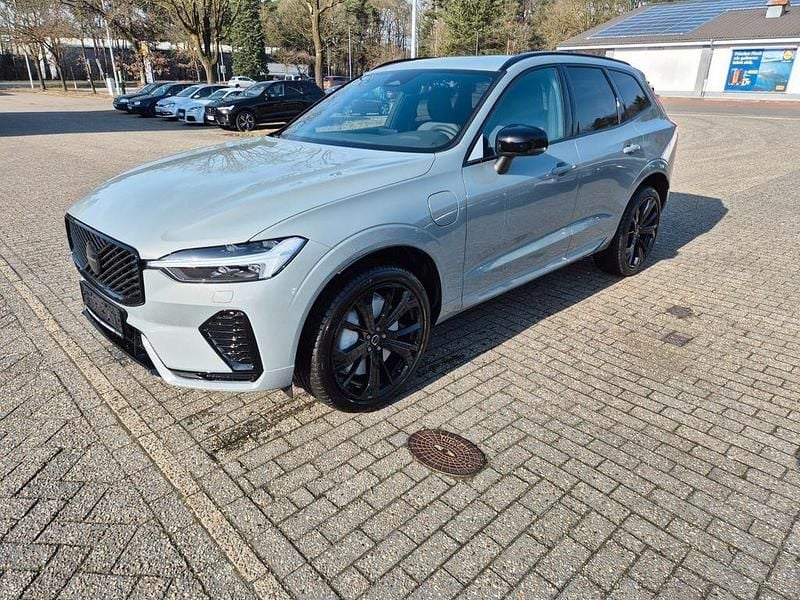 Neu Volvo XC60 Plus 455 PS (334 kW) 2026 Grau SUV