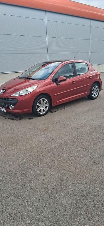 Rot Gebraucht 2008 Peugeot 207 Sport Limousine | 1.700 € (Superpreis) - Bild 1/4