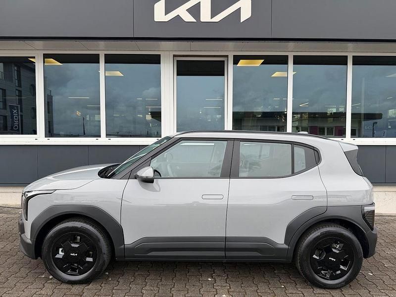 Neu Kia EV2 Air 108 kW (147 PS) 2026 Grau SUV