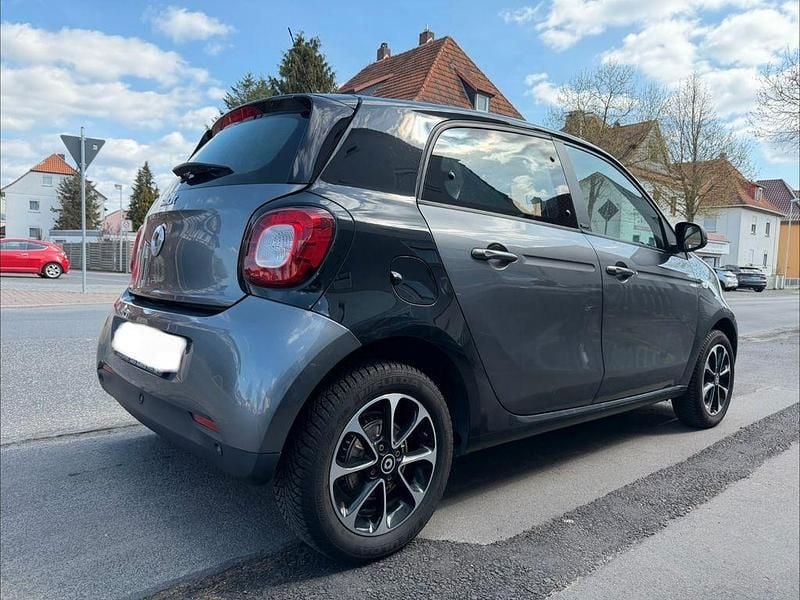 Gebraucht Smart ForFour Passion 90 PS (66 kW) 2016 Schwarz Kleinwagen