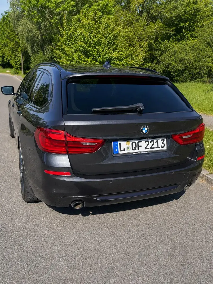 Gebraucht BMW 520 190 PS (139 kW) 2019 Schwarz Kombi