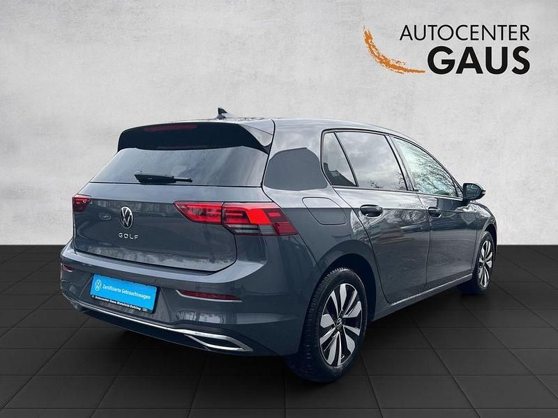 Gebraucht VW Golf VIII Move 110 PS (80 kW) 2024 Grau Limousine
