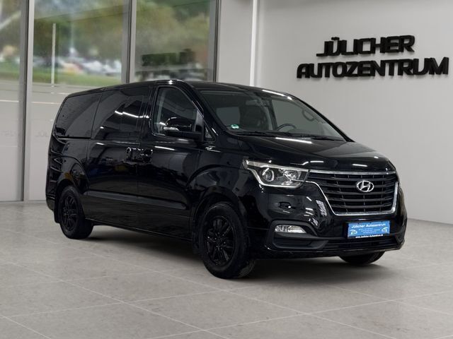 Schwarz Gebraucht 2019 Hyundai H-1 Van / Kleinbus | 29.490 € (Guter Preis) - Bild 1/4