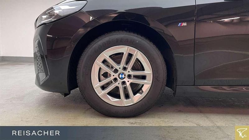 Gebraucht BMW 220 M Sport 150 PS (110 kW) 2025 Saphirschwarz metallic Van / Kleinbus