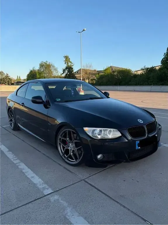 Gebraucht BMW 320 M Sport 184 PS (135 kW) 2012 Schwarz Coupé