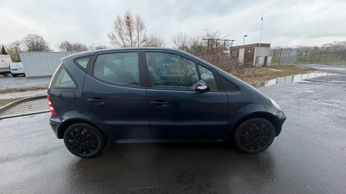 Gebraucht Mercedes A140 82 PS (60 kW) 2004 Blau Kleinwagen