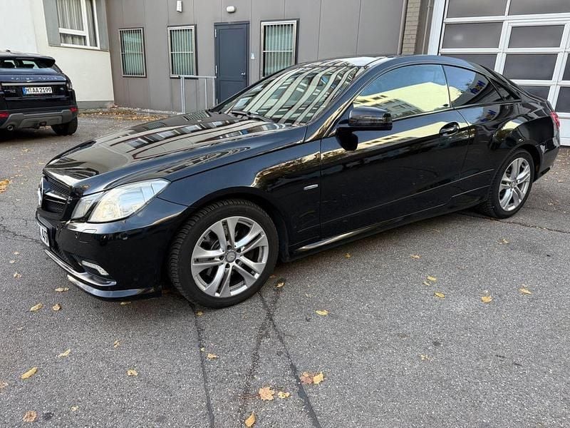 Schwarz Gebraucht 2011 Mercedes E350 AMG Coupé | 7.500 € (Guter Preis) - Bild 1/4