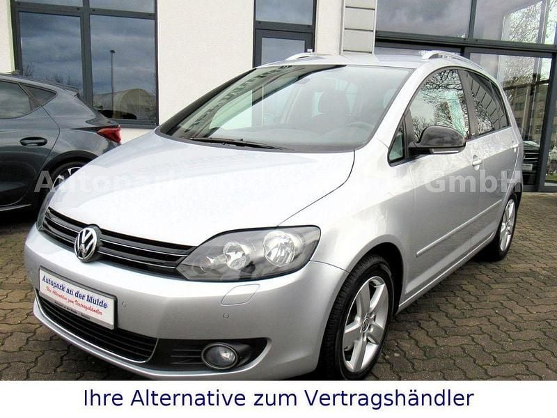 Silber Gebraucht 2012 VW Golf VII Style Limousine | 8.490 € (Guter Preis) - Bild 1/4