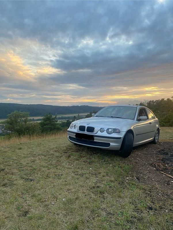 Gebraucht BMW 316 Compact 116 PS (85 kW) 2003 Silber Kleinwagen