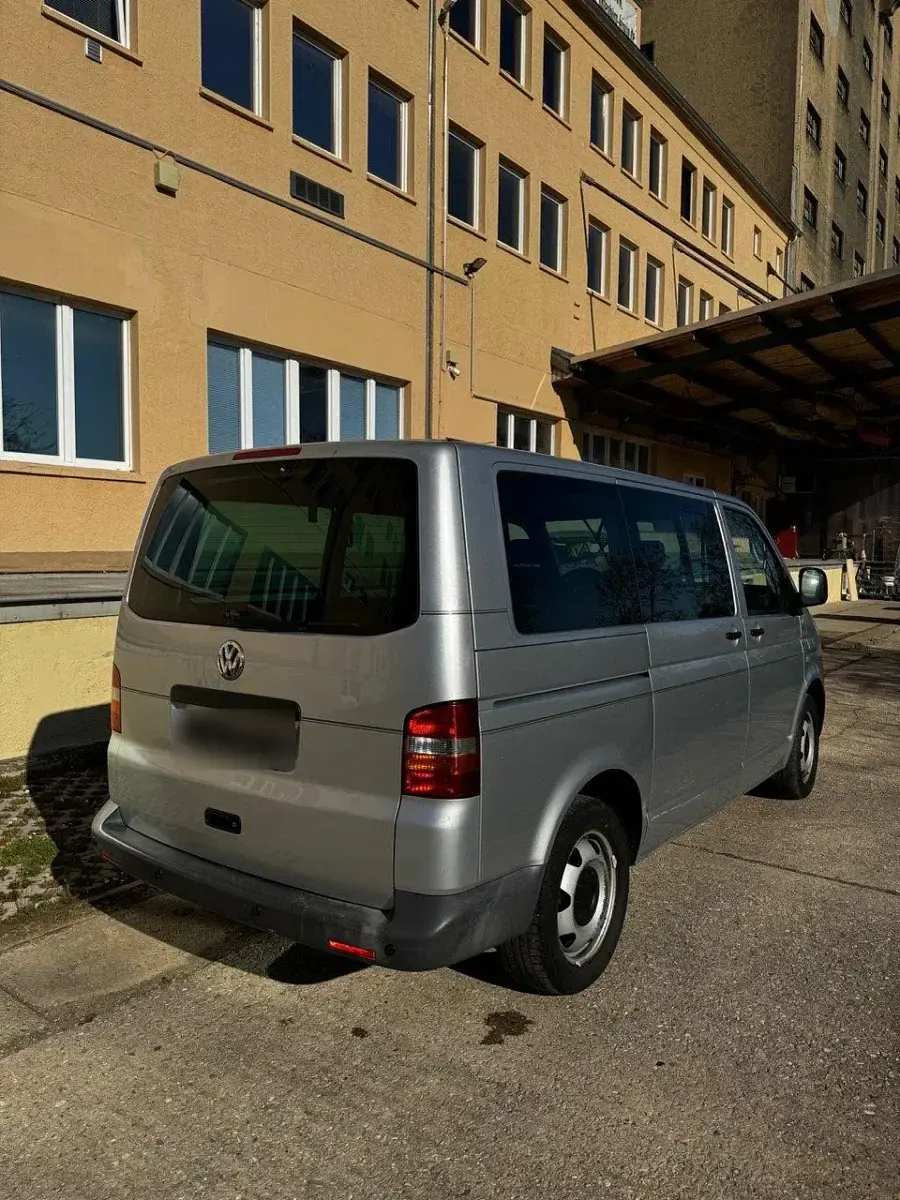 Gebraucht VW Multivan 130 PS (95 kW) 2009 Silber Van / Kleinbus