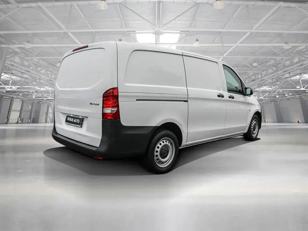 Gebraucht Mercedes Vito 102 PS (75 kW) 2020 Arktikweiß Van