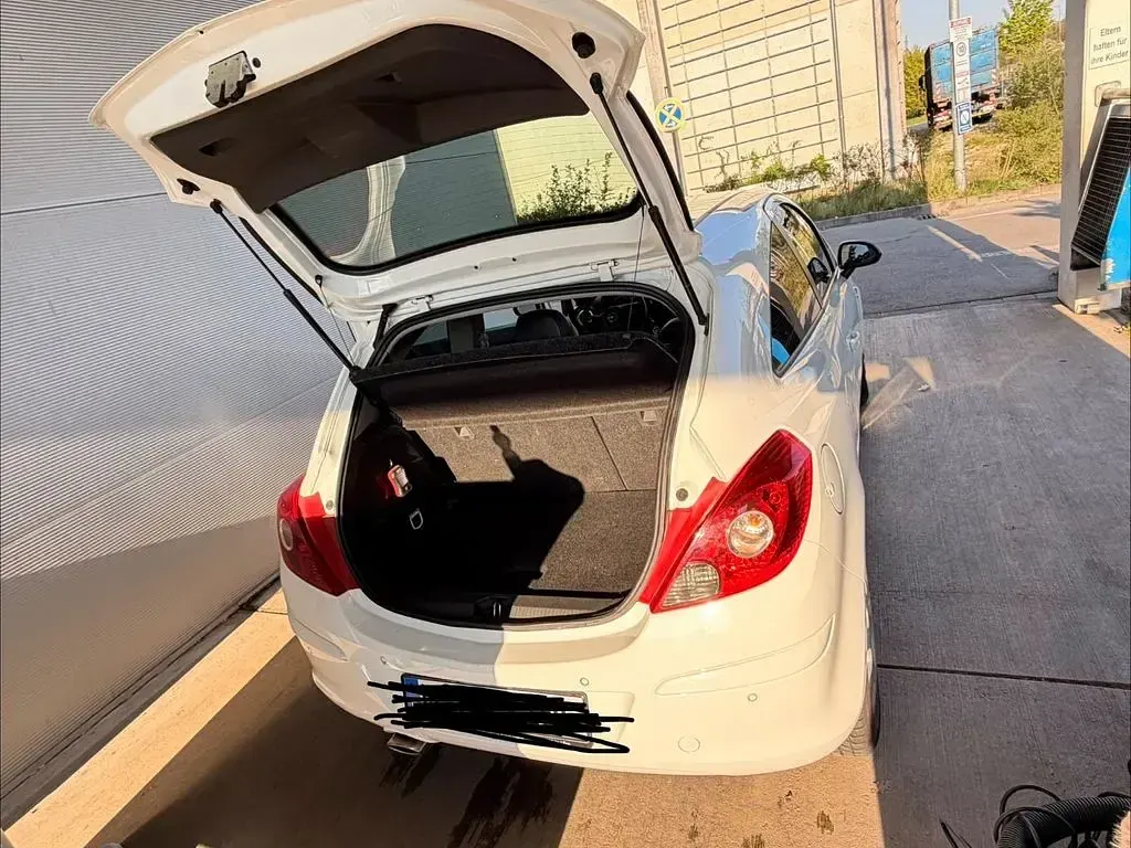 Gebraucht Opel Corsa Energy 87 PS (63 kW) 2014 Weiß Kleinwagen