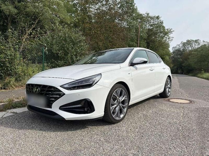 Gebraucht Hyundai i30 Edition 30+ 159 PS (116 kW) 2022 Weiß Coupé