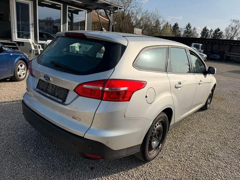 Gebraucht Ford Focus Business Edition 101 PS (74 kW) 2018 Silber Limousine