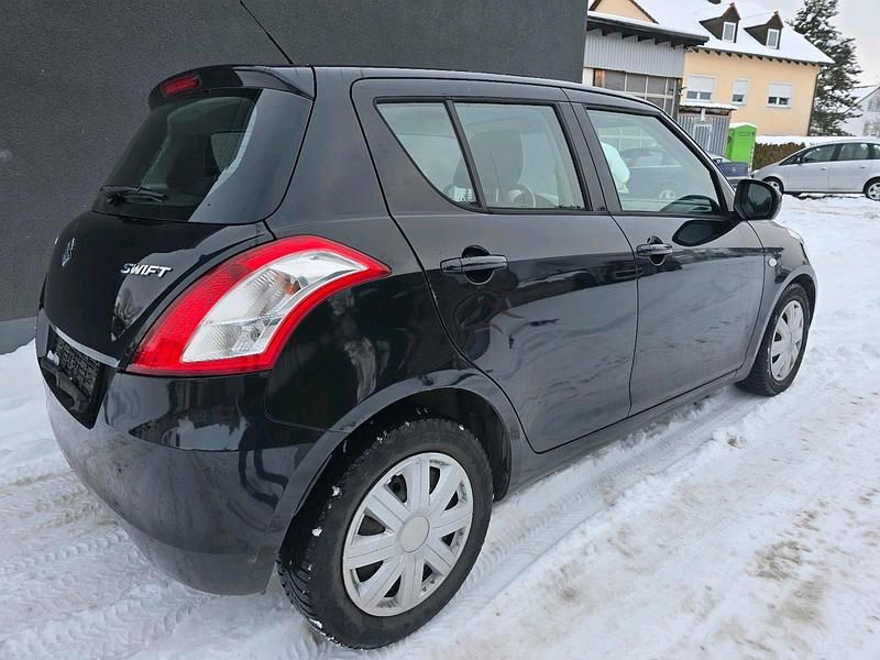 Gebraucht Suzuki Swift 94 PS (69 kW) 2011 Schwarz Limousine