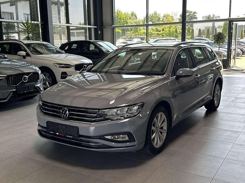 Moonstone gray Gebraucht 2023 VW Passat Kombi | 22.999 € (Fairer Preis) - Bild 1/2