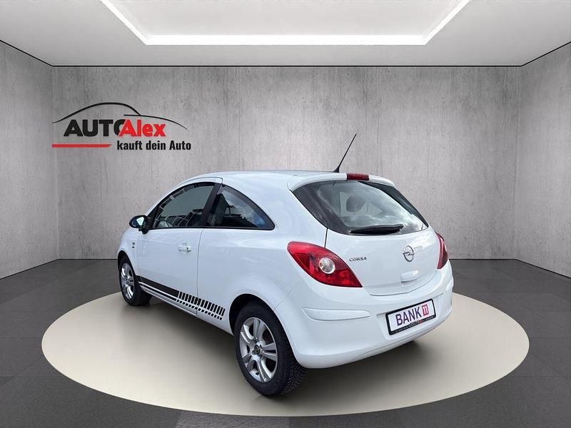 Gebraucht Opel Corsa Active 87 PS (63 kW) 2013 Weiß Kleinwagen