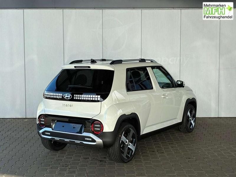 Neu Hyundai Inster 83 kW (114 PS) 2026 Unbleached ivory Kleinwagen
