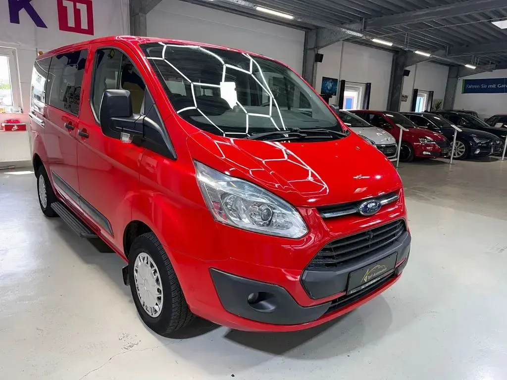 Gebraucht Ford Tourneo 125 PS (91 kW) 2013 Rot Van / Kleinbus