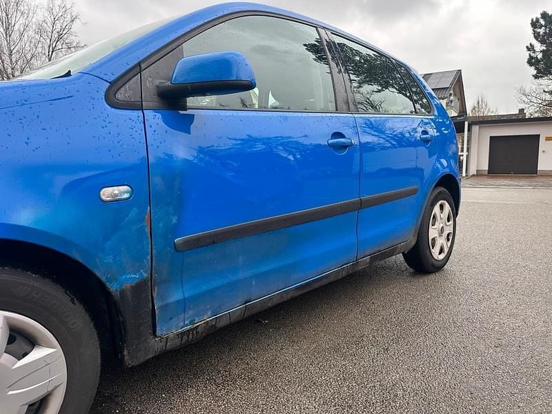 Gebraucht VW Polo 64 PS (47 kW) 2002 Blau Kleinwagen