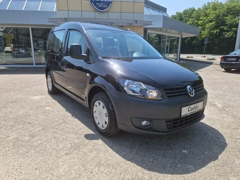 Używany VW Caddy 109 KM (80 kW) 2011 Czarny Minivan