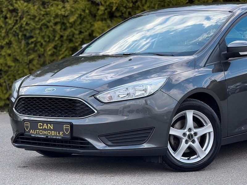Second-hand Ford Focus Basis 101 CP (74 kW) 2017 Gri Berlinǎ