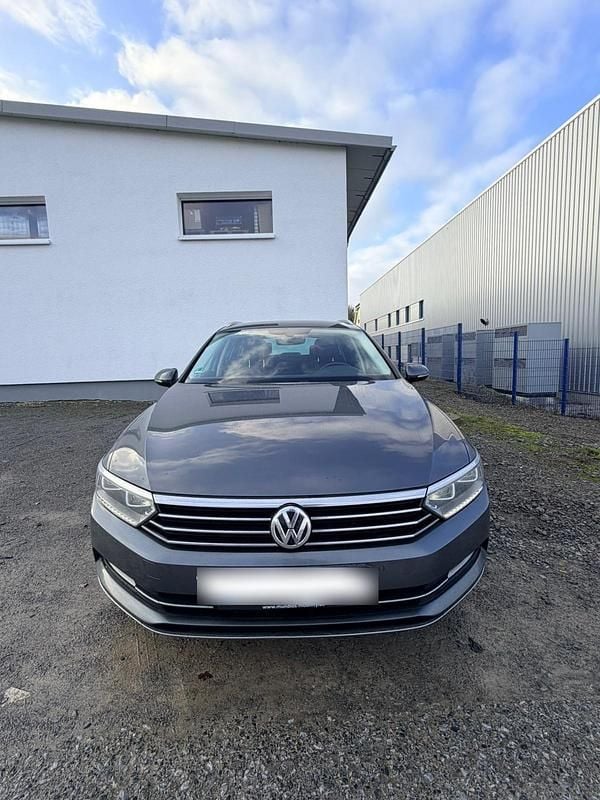 Gebraucht VW Passat Highline 190 PS (139 kW) 2017 Grau Kombi