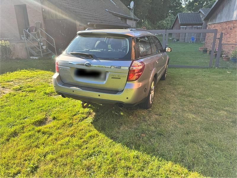 Gebraucht Subaru Outback 2008 Grün Kombi