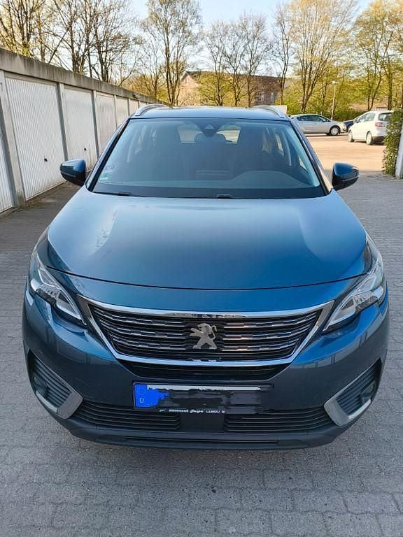 Blau Gebraucht 2019 Peugeot 5008 Allure Van / Kleinbus | 18.000 € (Guter Preis) - Bild 1/4