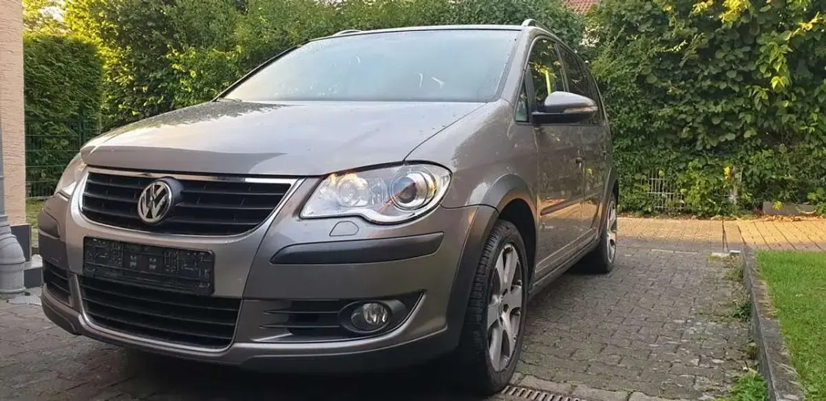 Gebraucht VW Touran Cross 170 PS (125 kW) 2010 Grau Van / Kleinbus