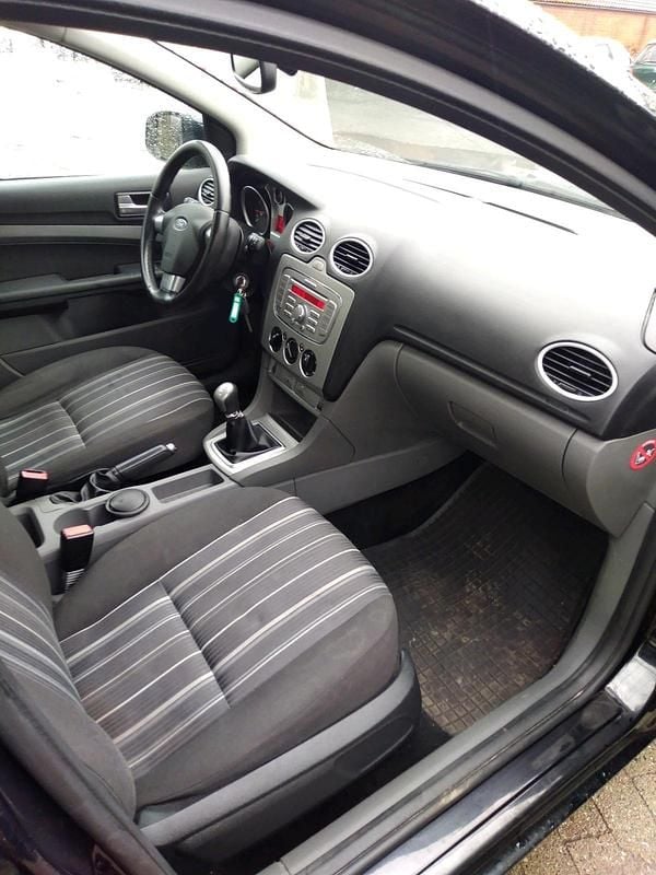 Gebraucht Ford Focus 125 PS (91 kW) 2009 Schwarz Kombi