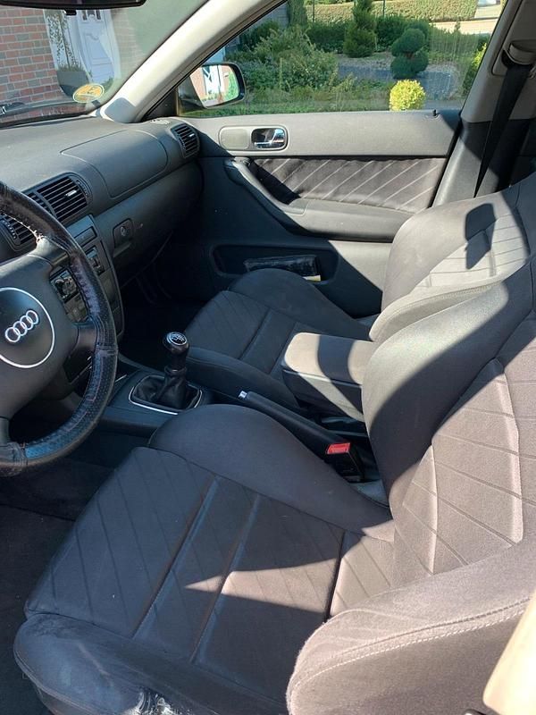 Gebraucht Audi A3 131 PS (96 kW) 2001 Schwarz Kleinwagen