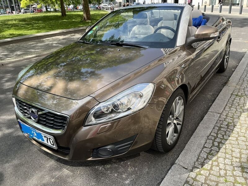 Braun Gebraucht 2012 Volvo C70 Summum Cabrio | 16.000 € (Fairer Preis) - Bild 1/4