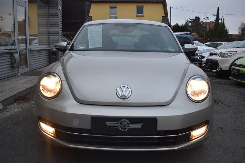 Gebraucht VW Beetle Design 105 PS (77 kW) 2012 Braun Kleinwagen