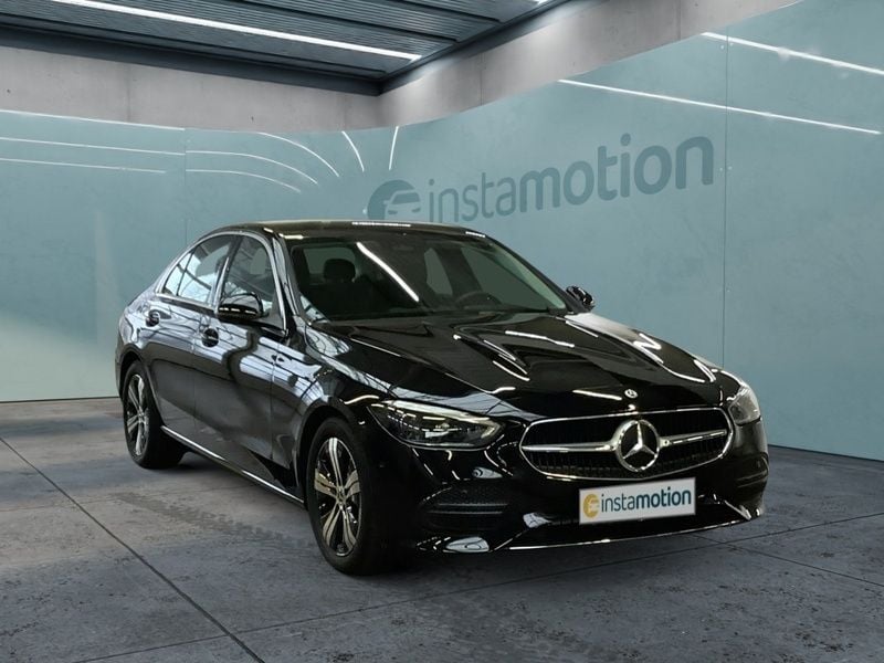 Schwarz Gebraucht 2023 Mercedes C200 Avantgarde Limousine | 33.710 € (Guter Preis) - Bild 1/4
