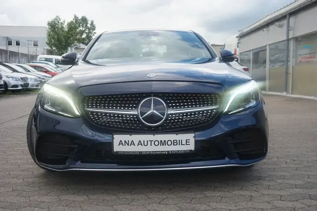 Gebraucht Mercedes C300 AMG line 245 PS (180 kW) 2019 Blau Limousine