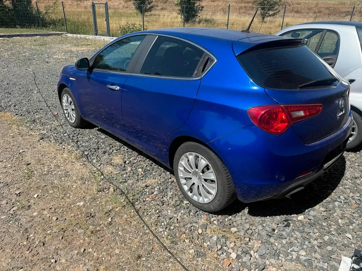 Gebraucht Alfa Romeo Giulietta 120 PS (88 kW) 2010 Schwarz Kleinwagen