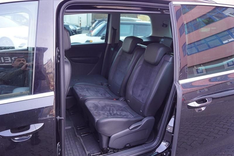 Gebraucht VW Sharan 184 PS (135 kW) 2016 Schwarz Van / Kleinbus
