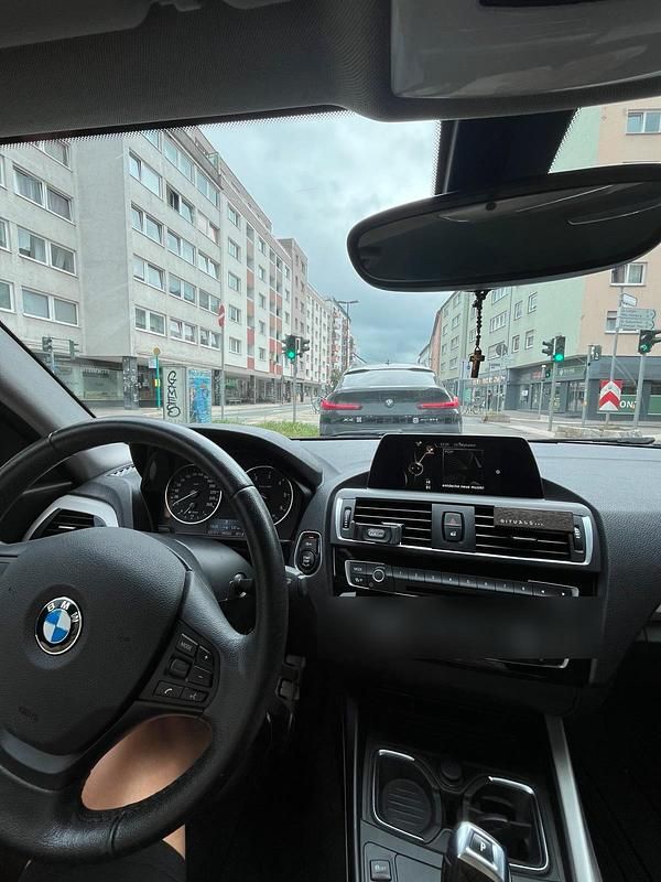 Gebraucht BMW 116 116 PS (85 kW) 2016 Schwarz Kleinwagen