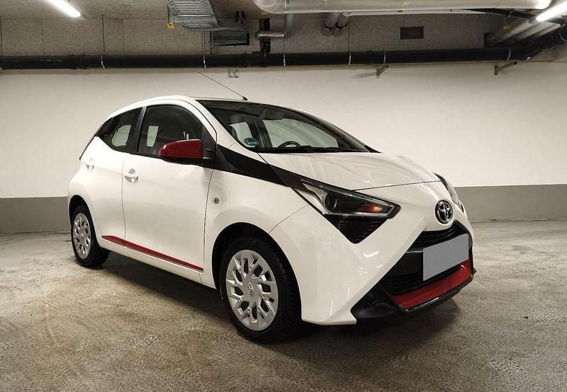 Gebraucht Toyota Aygo 72 PS (52 kW) 2018 Weiß Kleinwagen