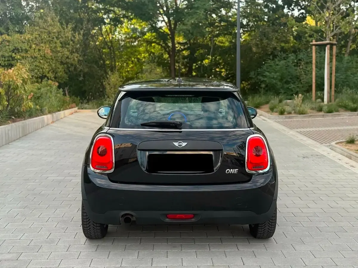 Gebraucht Mini ONE 75 PS (55 kW) 2015 Schwarz Kleinwagen