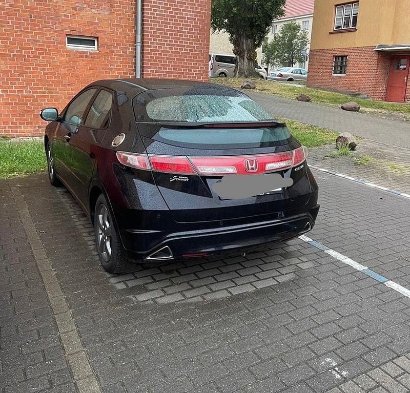 Gebraucht Honda Civic 99 PS (72 kW) 2011 Schwarz Limousine