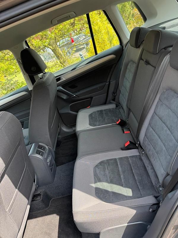 Second-hand VW Golf VII 125 CP (91 kW) 2016 Argintiu Break