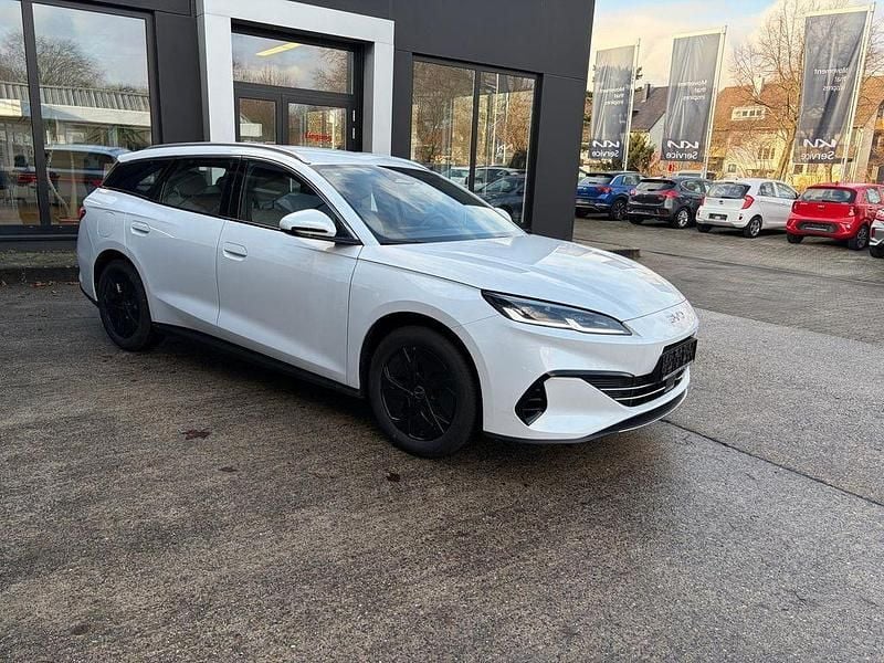 Neu BYD Seal Boost 184 PS (135 kW) 2025 Weiß Limousine