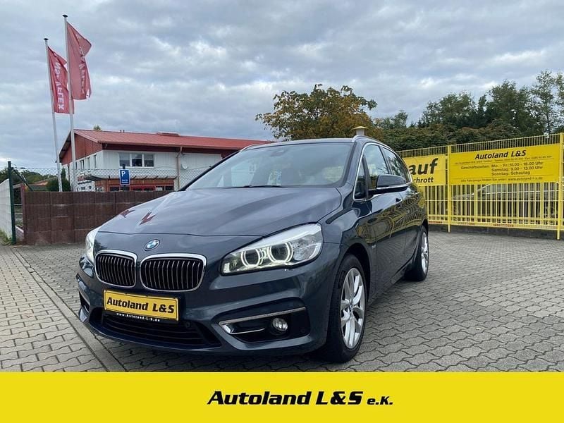 Atlantikgrau metallic Gebraucht 2016 BMW 218 Active Tourer Luxury Line Van / Kleinbus | 11.990 € (Guter Preis) - Bild 1/4