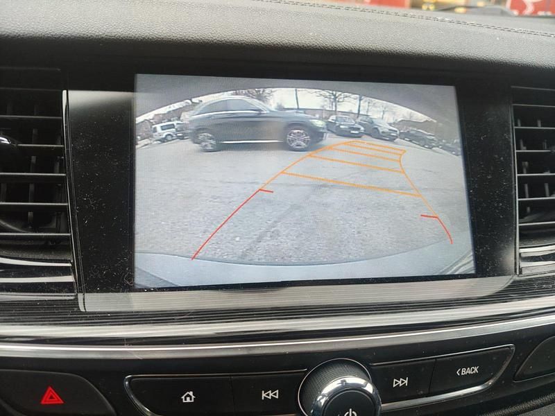 Gebraucht Opel Insignia Innovation 170 PS (125 kW) 2017 Grau Kombi