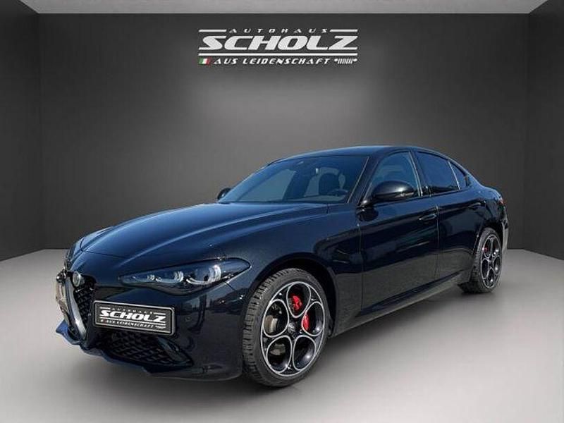 Schwarz Gebraucht 2023 Alfa Romeo Giulia Competizione Limousine | 39.990 € (Etwas zu teuer) - Bild 1/4