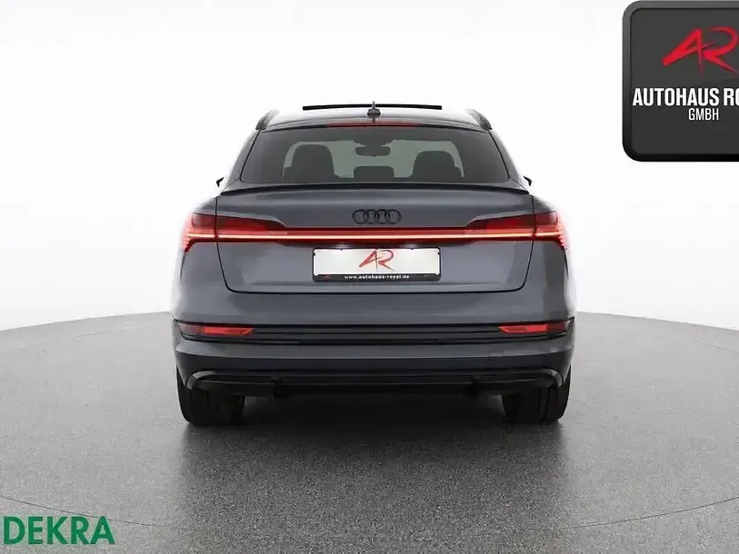 Gebraucht Audi e-tron S-Line 300 kW (408 PS) 2022 Grau SUV