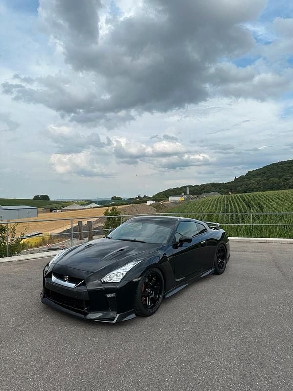 Schwarz Gebraucht 2018 Nissan GT-R Track Edition Coupé | 114.999 € (Fairer Preis) - Bild 1/4