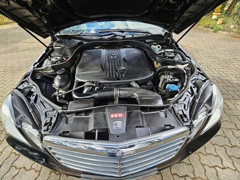 Gebraucht Mercedes E220 Elegance 170 PS (125 kW) 2011 Kombi